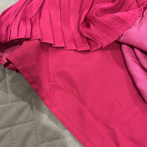 Banana Republic Elegant Berry Crystal Pleated Midi Dress/NWT/S - Picture 11 of 13